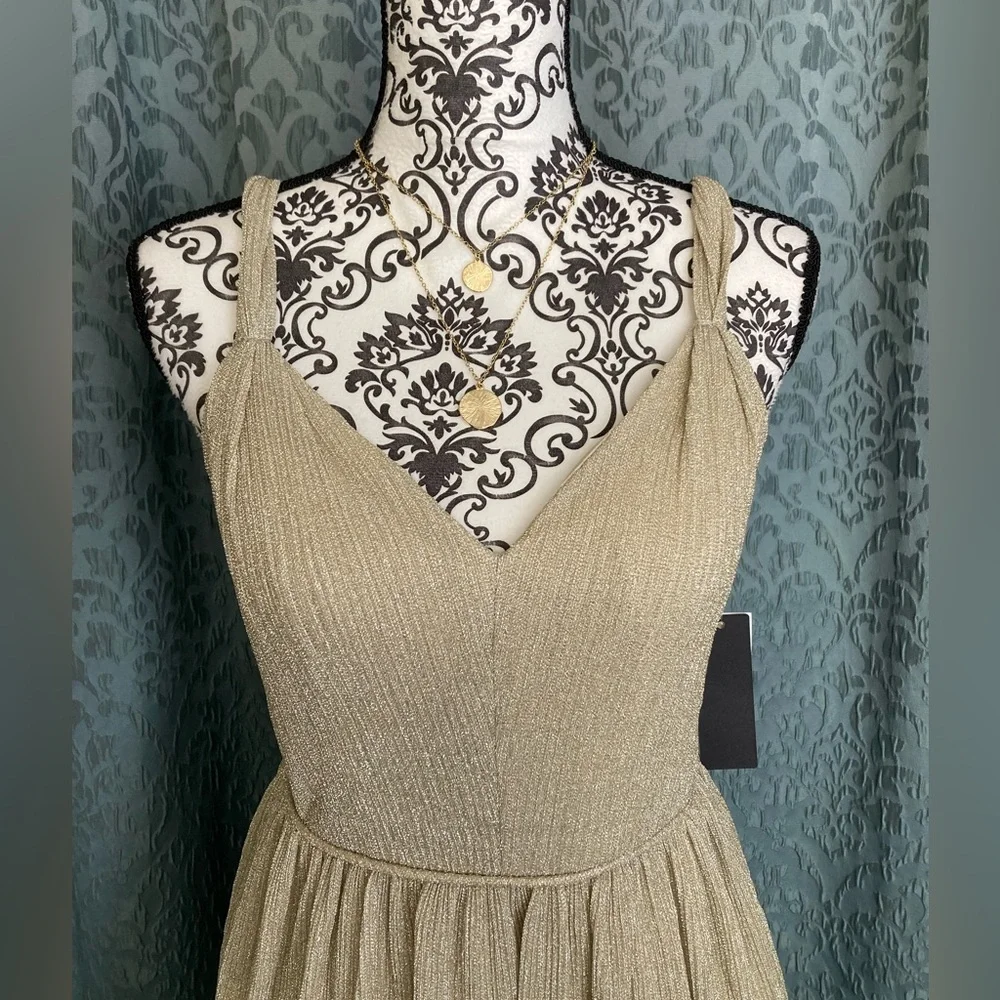 City Studio | NWT Women’s Metallic Gold Pleated Fit & Flare Dress - Picture 4 of 9